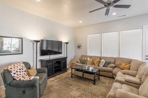 تلفزيون ذكي، مشغل دي في دي