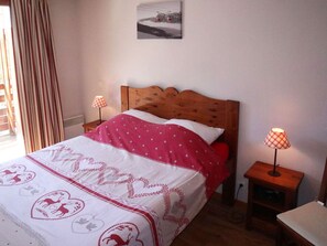 3 bedrooms - Duplex with Heated Pool, Sauna, and Ski-In/Ski-Out Access (Les Orres)