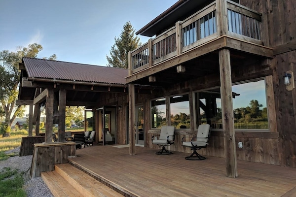 Presidential Villa | Terrace/patio