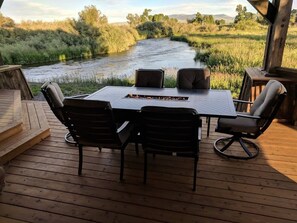 فيلا رئاسية | مكتب ومساحة عمل للكمبيوتر المحمول ومكواة/لوح كي وواي فاي مجانًا