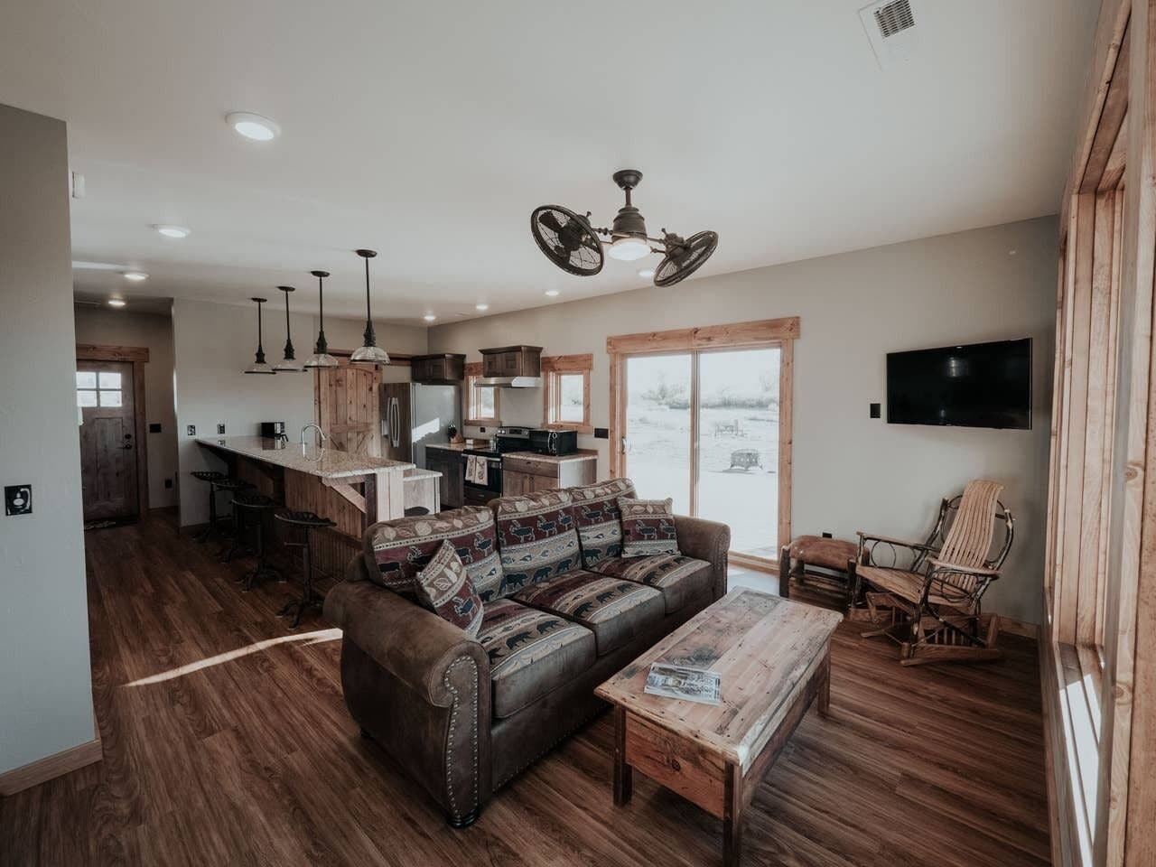 Vila Superior | Area keluarga | TV layar datar dan perapian