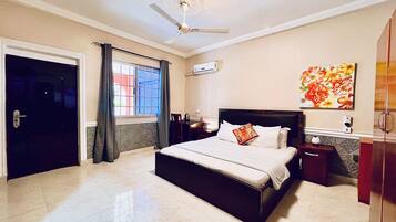 1 bedroom, iron/ironing board, free WiFi, bed sheets