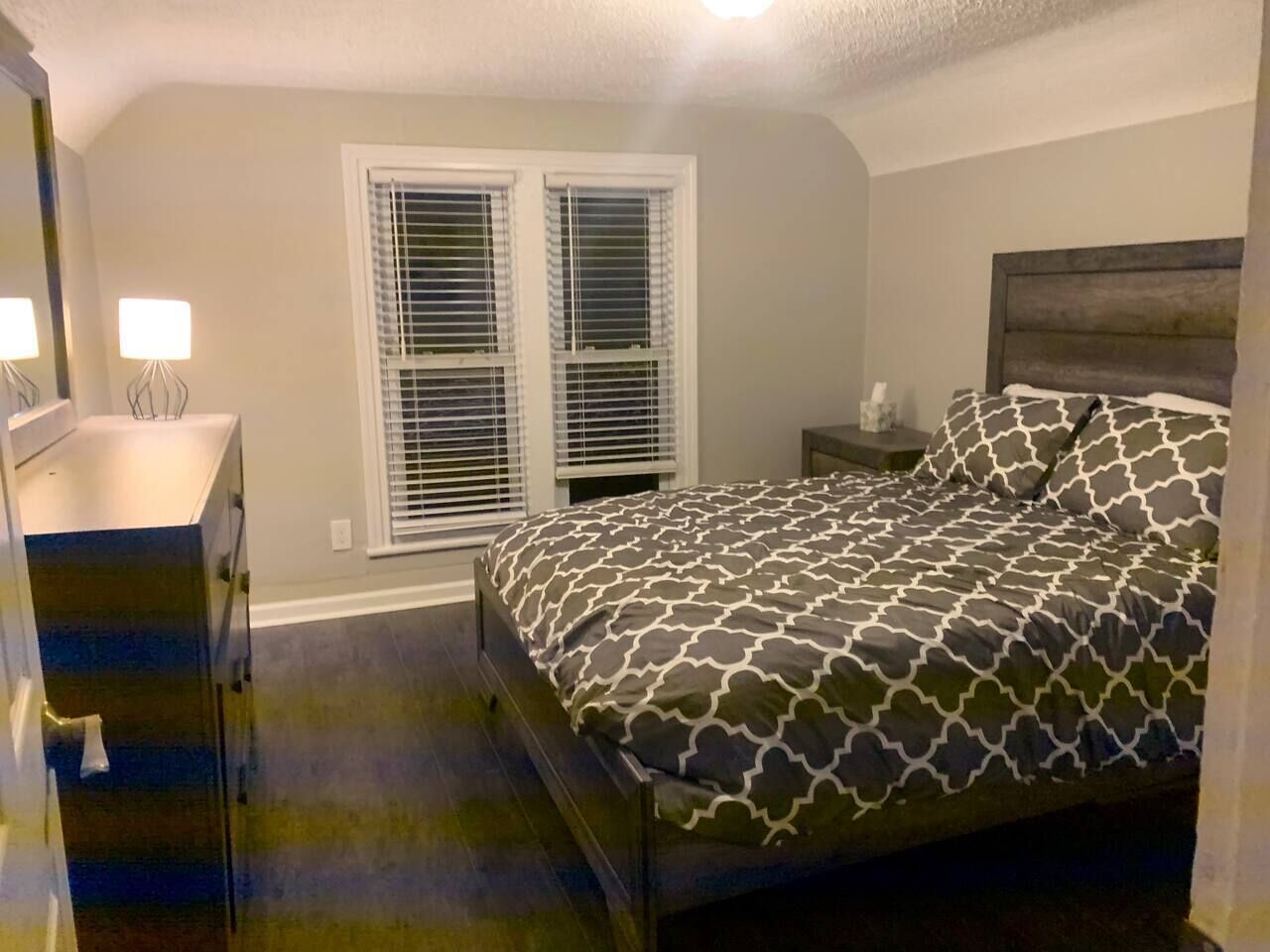 ★3min To Kellogg Park 2BR★ Plymouth ★ Parking★W/D★