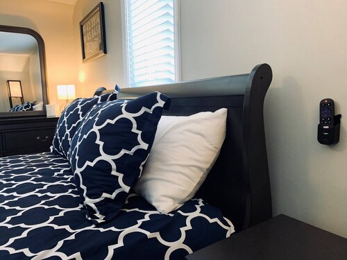 ★3min To Kellogg Park 2BR★ Plymouth ★ Parking★W/D★