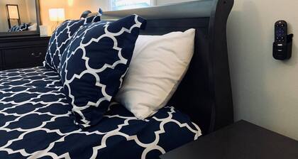 ★ 3 minuuttia Kellogg Park 2BR ★ Plymouth ★ Pysäköinti ★ W / D ★