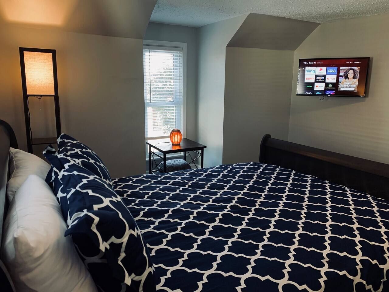 ★3min To Kellogg Park 2BR★ Plymouth ★ Parking★W/D★