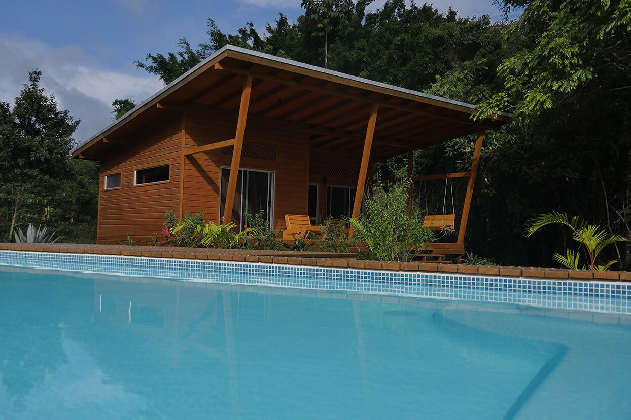 Wooden EcoLodge Verso, 10 min from Santa Teresa!