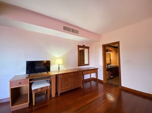 Deluxe City View Business Twin Room | Verdunkelungsvorhänge, Bügeleisen/Bügelbrett, kostenloses WLAN