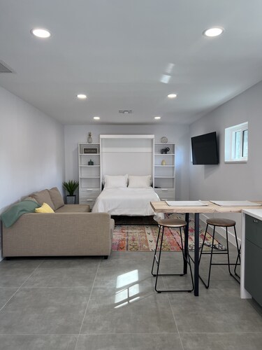 Delray Beach Suite / Quiet neighborhood 