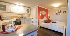 1 makuuhuone, silitysrauta/-lauta, vauvan matkasänky, ilmainen Wi-Fi