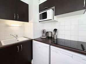 Microwave, dishwasher