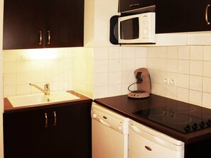 Microwave, dishwasher