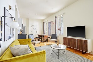 特色装修、特色家居、熨斗/熨衣板、免费婴儿床