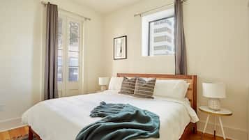 Individuell inredning, unika möbler och strykjärn/strykbräda