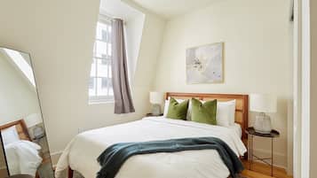 Individuelt dekorert, individuelt innredet og strykejern/-brett