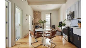 LÀgenhet - 5 sovrum | Individuell inredning, unika möbler och strykjÀrn/strykbrÀda