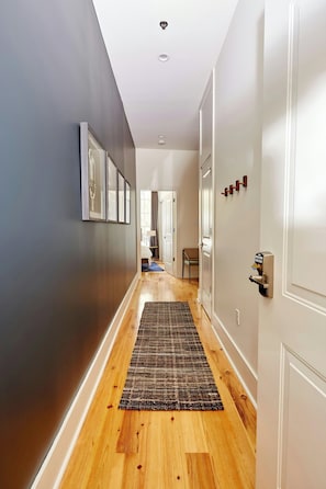 Apartamento, 3 quartos | 3 quartos, individualmente decorados, individualmente mobiliados