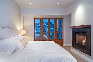 4 habitaciones, tabla de planchar con plancha y wifi 