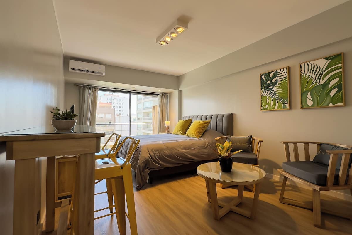 Classic Apartment (The Sky) | 1 bedroom, in-room safe, individually decorated, individually furnished