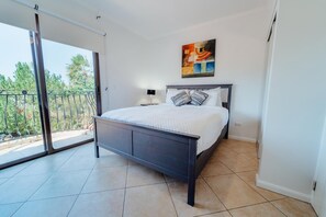 2 bedrooms, desk, iron/ironing board, travel cot