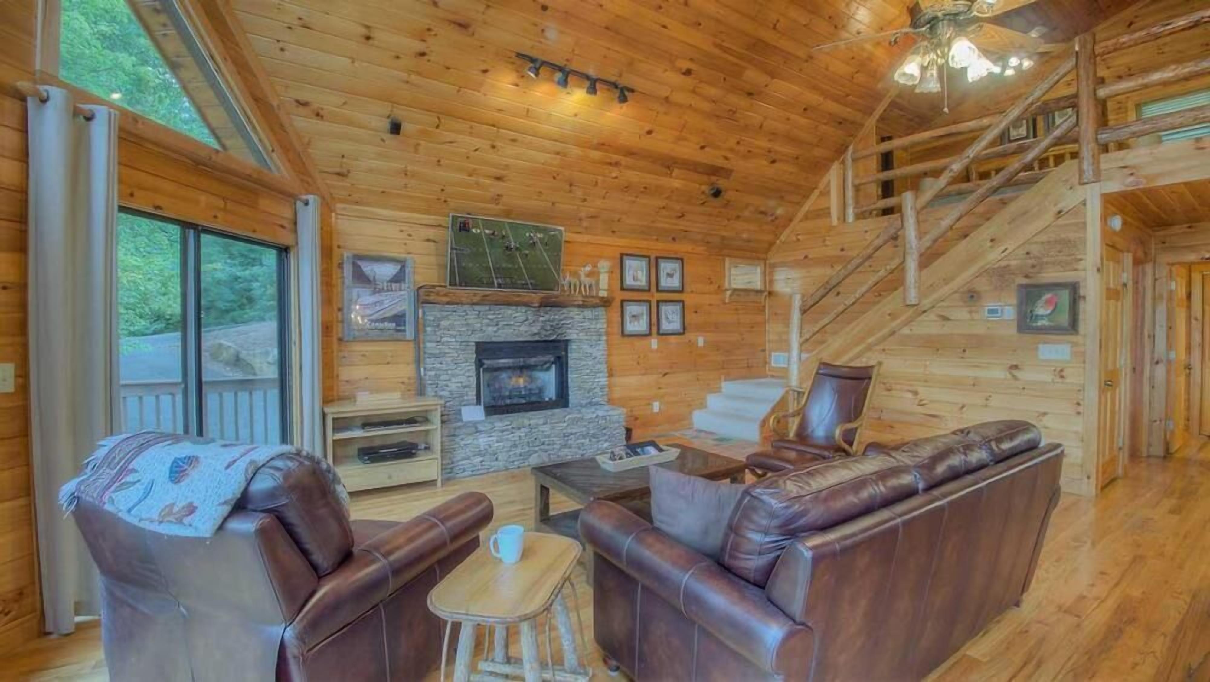 Blue Horizon- Pet Friendly | Screened in Porch | Outdoor Fire Pit