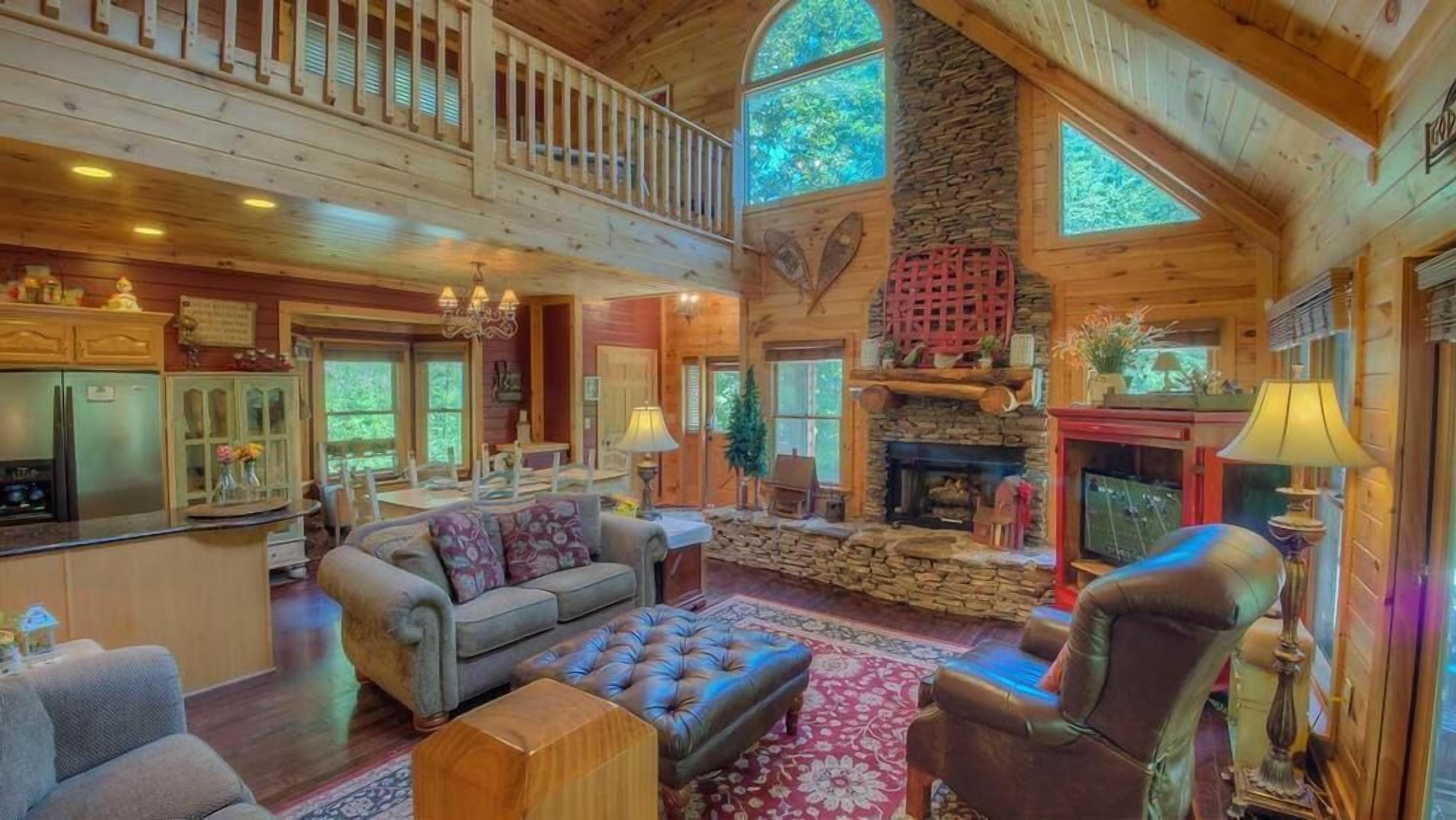 Come on Inn- Riverfront Home | Screened Porch | Outdoor Fire Pit