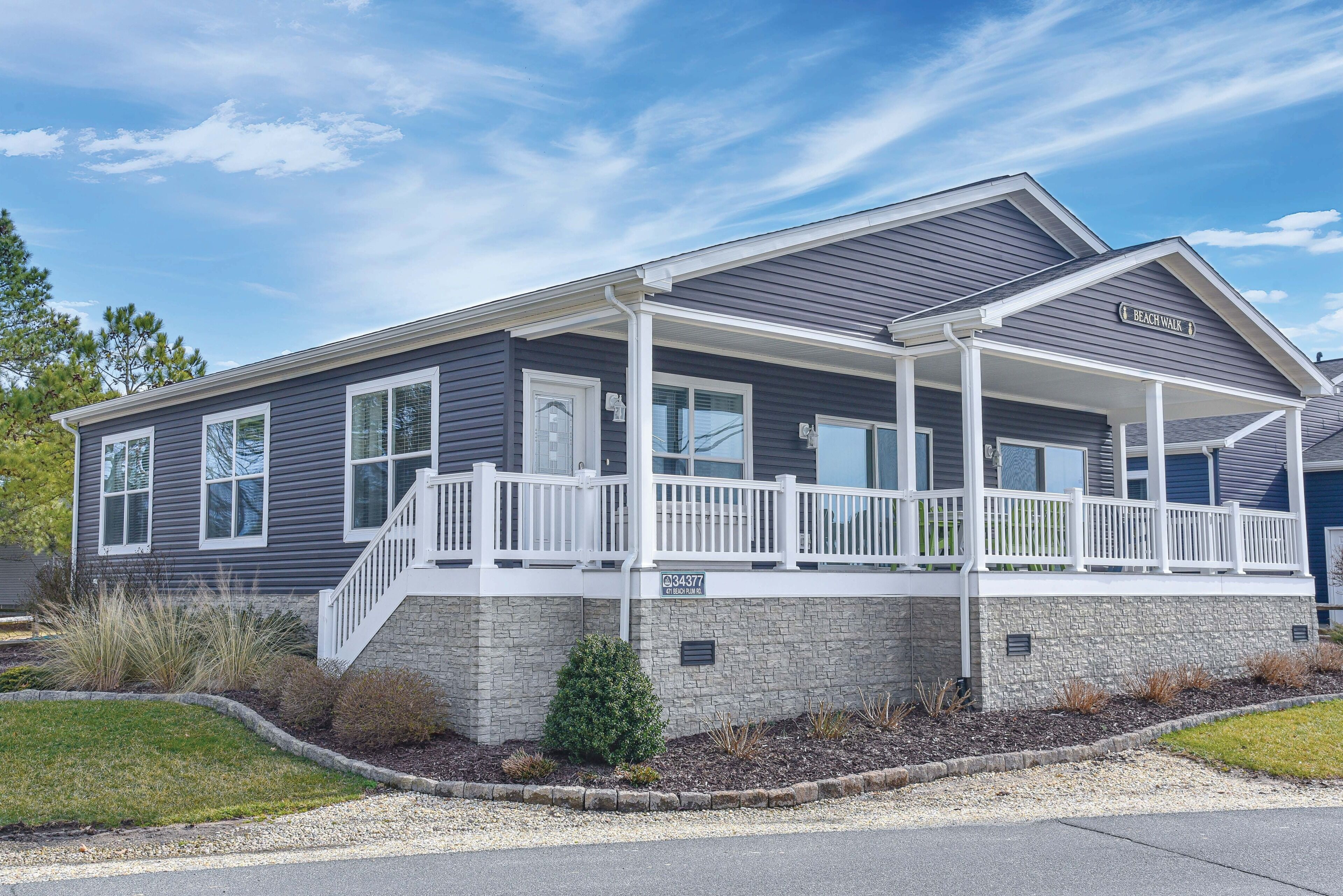 Family fun-large home, private beach, steps from marina, pools, pet friendly!