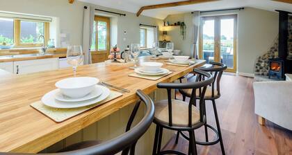 2 bedroom accommodation in Skeyton, near North Walsham