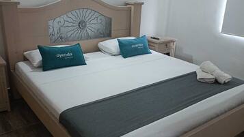 Double Room | Hypo-allergenic bedding, free WiFi, bed sheets