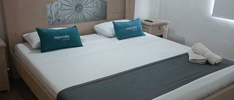 Doppelzimmer | Allergikerbettwaren, kostenloses WLAN, BettwÀsche