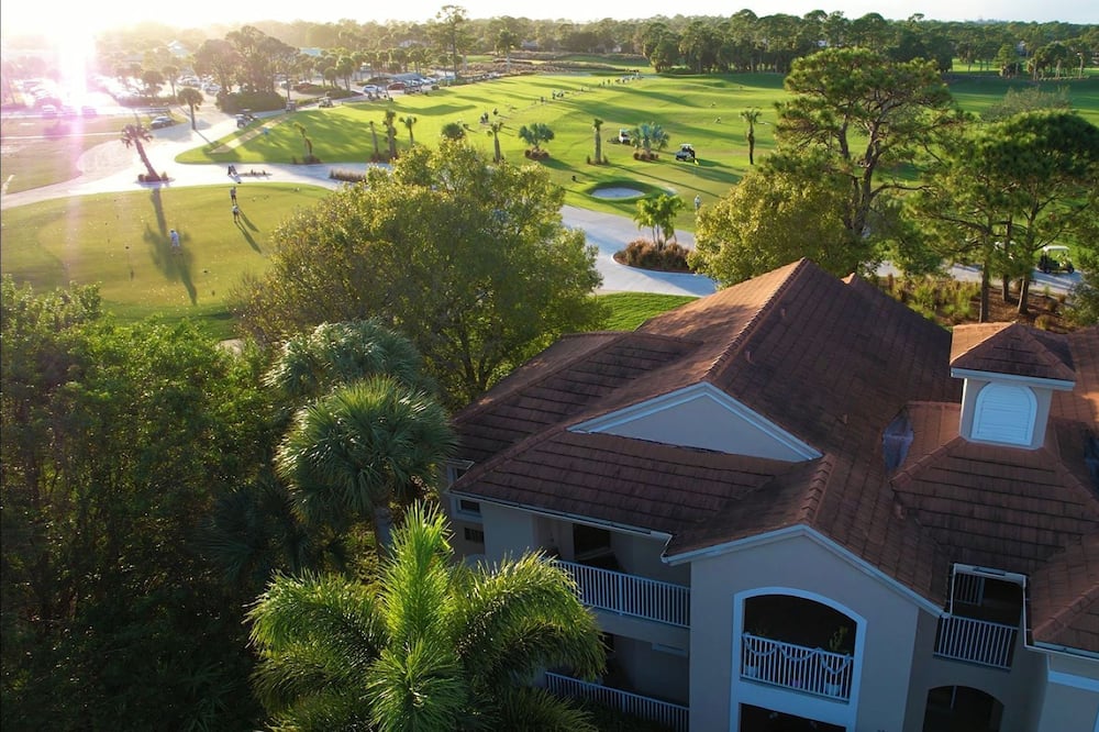 7 room PgaVillageResort by AmericanVacationLiving