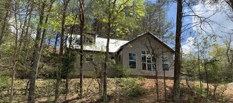 RIVERTON LAKESIDE COTTAGE ON PICKWICK LAKE
