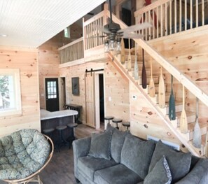 TV - RIVERTON LAKESIDE COTTAGE ON PICKWICK LAKE (Cherokee)
