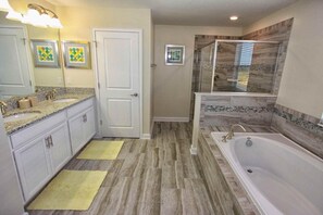 Apartment, Berbilang Katil (1556 Champions Gate) | Kemudahan bilik mandi | Gabungan pancuran/tab mandi, tab mandi berpancutan 