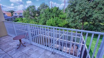 Apartment, Multiple Beds (1527 Dream) | Balcony
