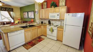 Apartment, Multiple Beds (2582 Windsor Hills) | Private kitchen | Fridge, microwave, stovetop, dishwasher