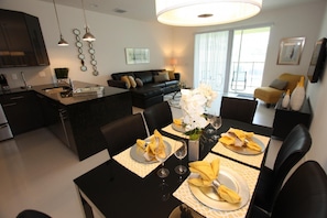 Departamento, varias camas (17517 Dream) | Cocina privada | Refrigerador, microondas, parrilla de estufa y lavavajillas
