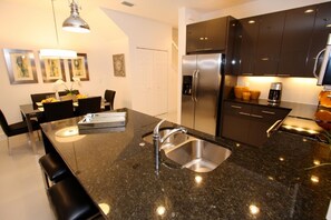 Apartment, Multiple Beds (17517 Dream) | Private kitchen | Fridge, microwave, stovetop, dishwasher