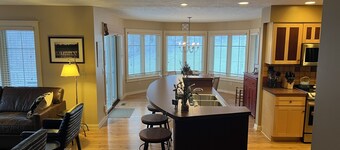 Ski In/Ski Out Mountain Top Condo at Crystal Mountain