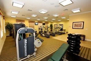 公寓, 多張床 (2633 Trafalgar Village) | 健身設施