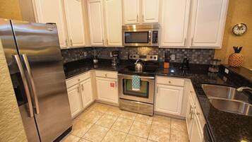 Apartment, Multiple Beds (710 Bahama Bay) | Private kitchen | Fridge, microwave, stovetop, dishwasher