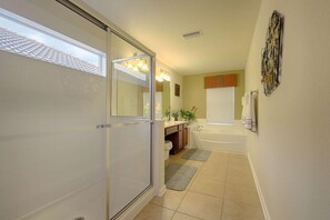 Apartment, Multiple Beds (2540 Windsor Hills) | Bathroom | Jetted tub, free toiletries, hair dryer, toilet paper - 2540 Windsor Hills (Kissimmee)