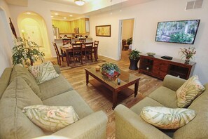 House, Multiple Beds (3060 Caribe Cove) | Living room