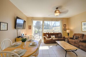 Apartment, Multiple Beds (7676 Windsor Hills) | Living room