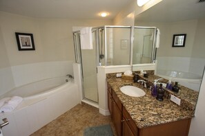 Apartment, Multiple Beds (579 Little Harbor) | Bathroom | Free toiletries, hair dryer, toilet paper - 579 Little Harbor (Ruskin)