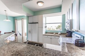 Apartment, Multiple Beds (425 Little Harbor) | Private kitchen