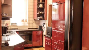Fridge, microwave, oven, dishwasher