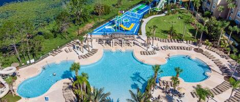 Appartamento, letti multipli (7669 Windsor Hills) | Piscina | Piscina all'aperto, una piscina riscaldata