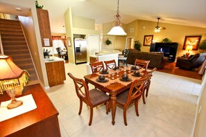 公寓, 多张床 (217 Legacy Park) | 客房内用餐