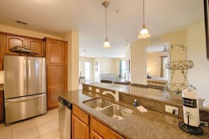 Apartment, Multiple Beds (5048 Vista Cay) | Private kitchen | Fridge, microwave, stovetop, dishwasher - 5048 Vista Cay (Orlando)